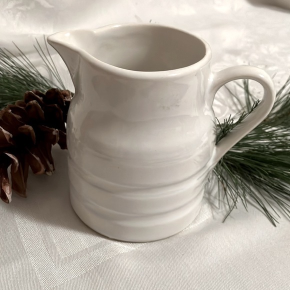 Vintage California Pottery USA White Farmhouse Pitcher 4-1/2 inches - Picture 3 of 8